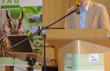 Dem Vortrag des Staatsministers schloss sich der Fachvortrag von Prof. Felix Ekardt vom BUND an. Er warnte, dass der Verlust der Biodiversität die Menschheit in existenzielle Probleme bringen kann.  | Foto: Ina Ebert | NABU Sachsen